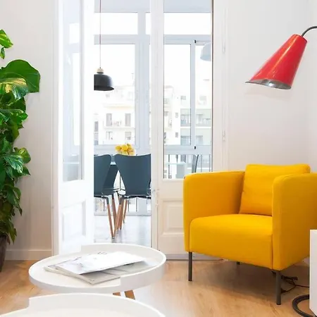 Gorgeous 4bed 4bath Close To Center Apartment Barcelona