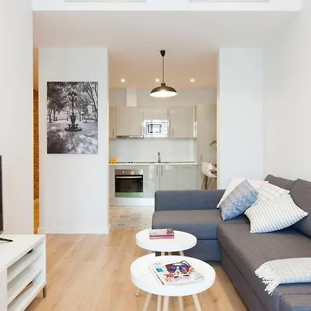 Apartment Gorgeous 4bed 4bath Close To Center *