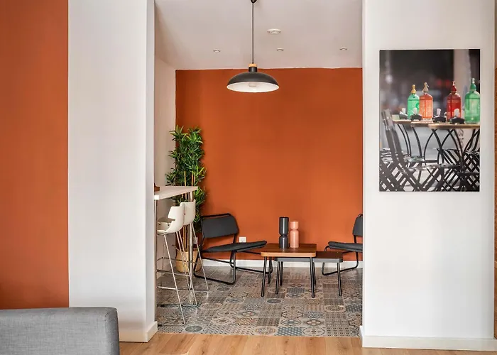 Апартаменты The Collection - Gorgeous 4bed 4bath Close To Center
