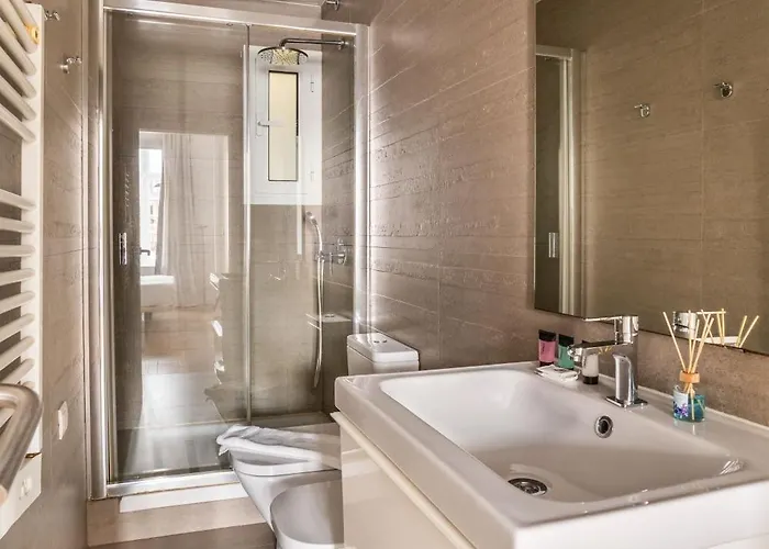 Апартаменты The Collection - Gorgeous 4bed 4bath Close To Center